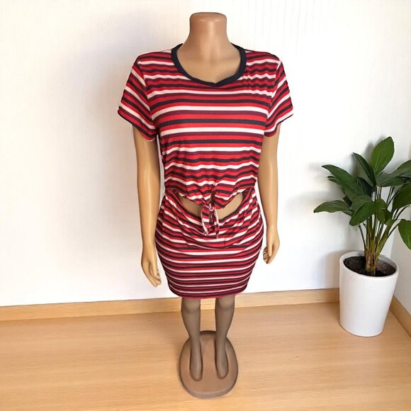 Open Front Stripe Short Used Dress - Picture 5 of 6